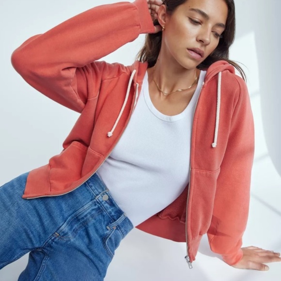 Aritzia Denim Forum The Debbie Hooded orange
Zip Up Sweatshirt
C$40
Size: US S - Picture 2 of 7